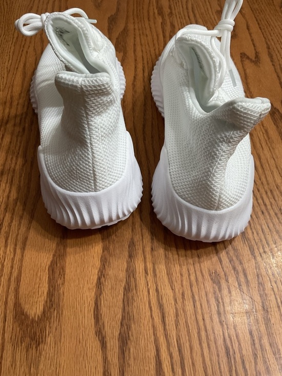 Mlo White Knit Sneakers - Lightweight Casual Shoes new with tags size 11 main image 6